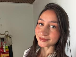MaddyCarina's Model Profile
