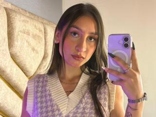 MaddyCarina's Model Profile