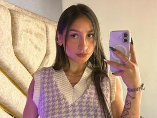 MaddyCarina's Model Profile