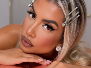 Lellie's Model Profile