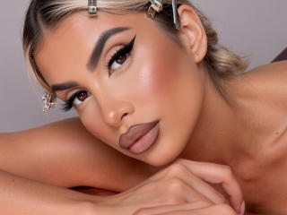 Lellie's Model Profile