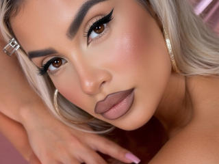 Lellie's Model Profile