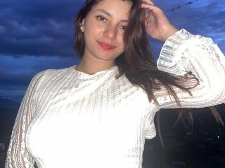LinaFoxyHot's Model Profile