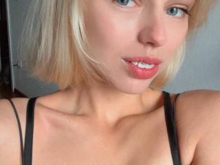 SandaHayslett's Model Profile