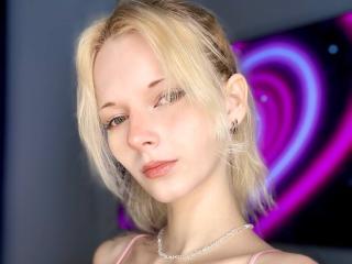DierdreLorenzano's Model Profile