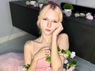 DierdreLorenzano's Model Profile