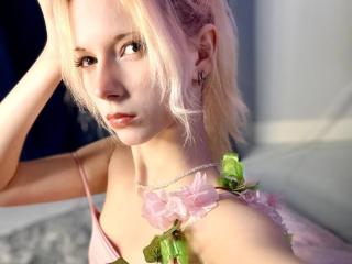 DierdreLorenzano's Model Profile