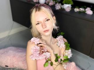 DierdreLorenzano's Model Profile