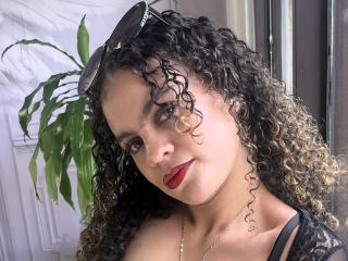 MeganGlowX's Model Profile