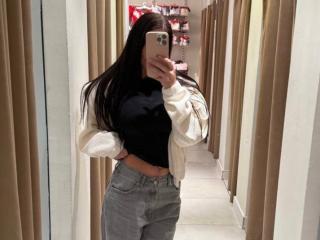 AdrianaPierce's Model Profile