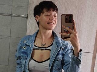 Lásd a LissyLuxe teljes profilját