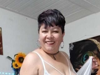 Lásd a angellovelly teljes profilját