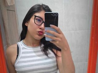 См. подробные сведения о модели ValeryMartinez