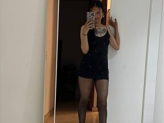 انظر إلى الملف المفصل لـ NiaWhitee