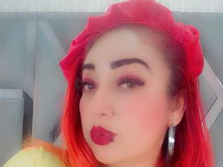 انظر إلى الملف المفصل لـ SarahMoonx