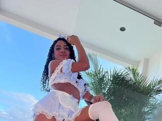 См. подробные сведения о модели KarlaHillda