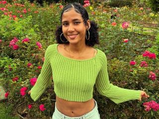 См. подробные сведения о модели CinthiaWalker