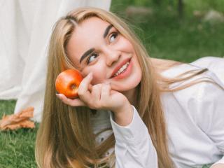 انظر إلى الملف المفصل لـ GabriellaMartins
