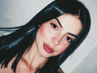 См. подробные сведения о модели IsabellaJames