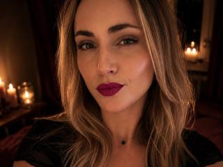 См. подробные сведения о модели ScarlettLips