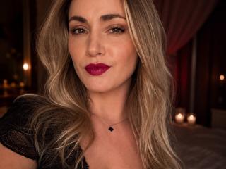 انظر إلى الملف المفصل لـ ScarlettLips