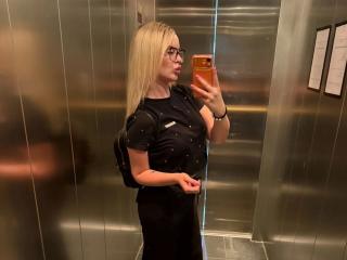 Podívejte se na podrobnou kartu Hellybunny-hot