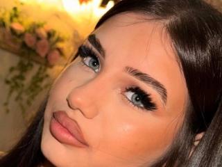 انظر إلى الملف المفصل لـ SkylaMoor
