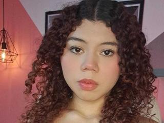 انظر إلى الملف المفصل لـ SofiaJackson