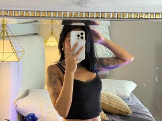 انظر إلى الملف المفصل لـ NicolleSweetty