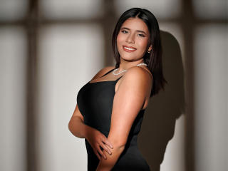 انظر إلى الملف المفصل لـ LucieMilner