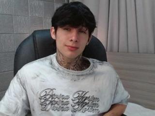 Podívejte se na podrobnou kartu AkiraTattoo