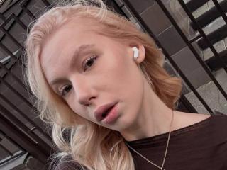انظر إلى الملف المفصل لـ LaurindaLupacchino