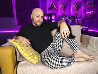 انظر إلى الملف المفصل لـ mikeloverss