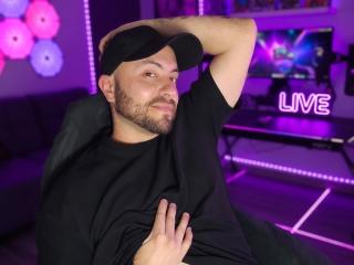 انظر إلى الملف المفصل لـ mikeloverss