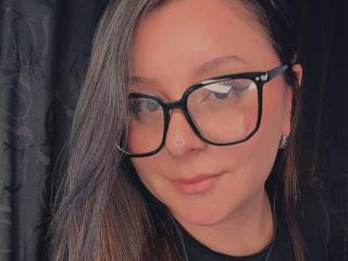 Obejrzyj kompletny profil EmaJames