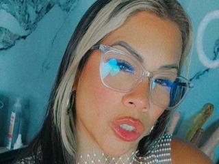 Obejrzyj kompletny profil AlixLow