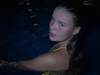 Podívejte se na podrobnou kartu NicoleFlameX