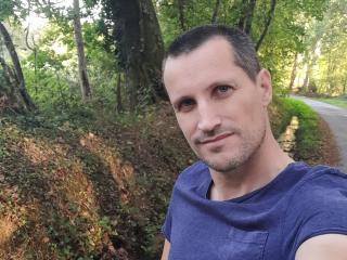Obejrzyj kompletny profil MisterFredX