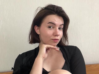 Fișa detaliată a ElinaHaycock