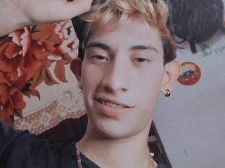 Ver la ficha detallada de AliandErick