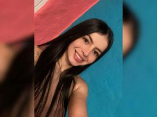 Ver la ficha detallada de IsabellaJames