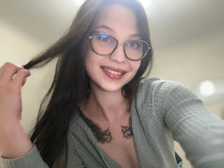 Ver la ficha detallada de KlaraWild-hot