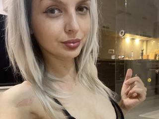 Se komplett profil för DouceAmelia