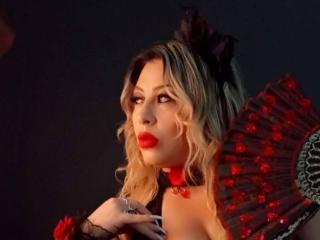 Se komplett profil för SophiaHotty69
