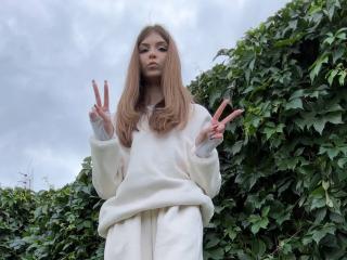 Prikaži popoln profil modela LauraleePenderel