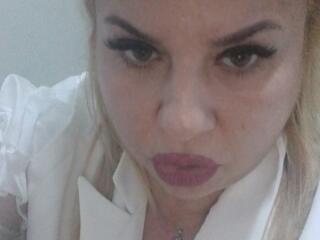 Prikaži popoln profil modela BelleInna