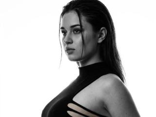 Se komplett profil för Verina