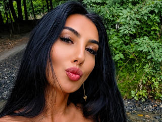 Prikaži popoln profil modela BrunetteBabe69