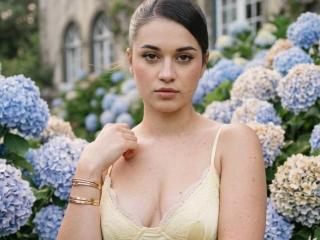 Se komplett profil för Verina