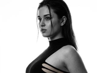 Se komplett profil för Verina